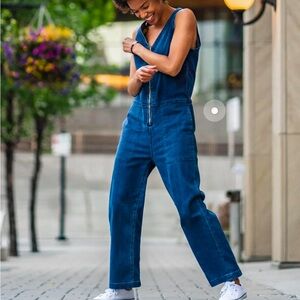 Duer Performance Jumpsuit, sz L stretch denim loose fit excellentct condition